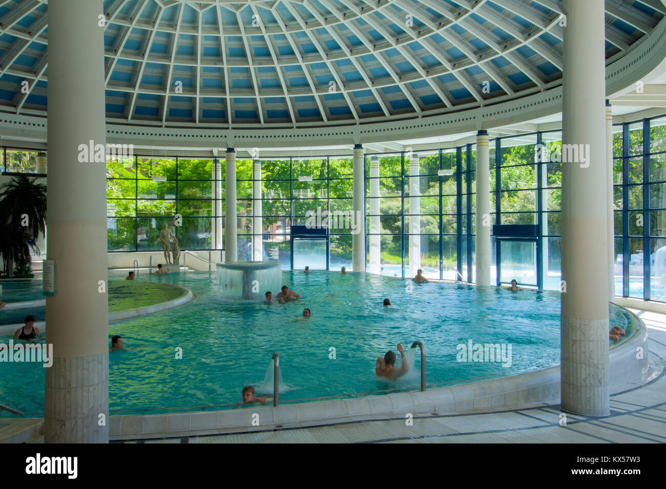 BRD, Bade-Wurtemberg, Baden-Baden, Caracalla Therme, errichtet 1983 bis 1985 nach Plänen des Freiburger Architekten Hans-Dieter Hecker Banque D'Images