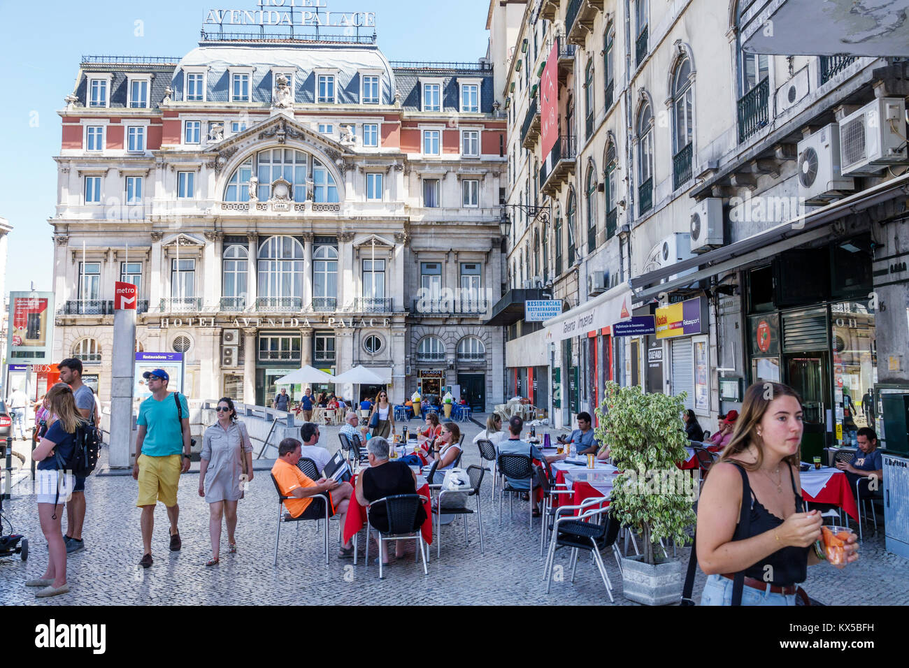 Lisbonne Portugal, Baixa Pombalina, centre historique, place Restauradores, plaza, café-trottoir, Avenida Palace Hotel, Jose Luis Monteiro, architecture, publicité pour adultes Banque D'Images