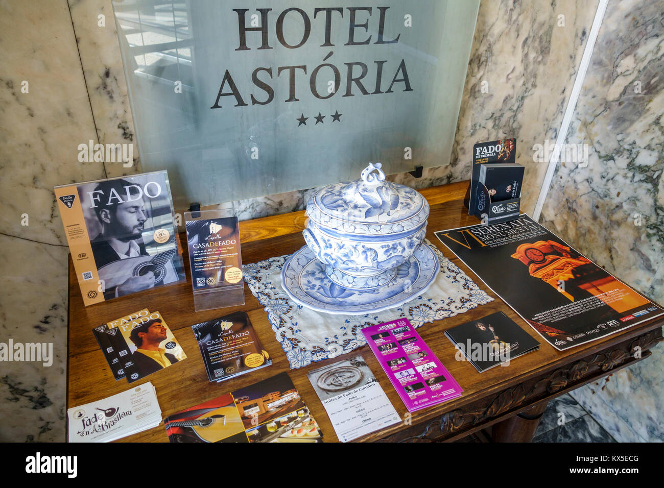 Coimbra Portugal,centre historique,Astoria Hotel,1926,site,Paris Art Nouveau,table,brochure brochures brochure dépliants dossier dossiers brochure pa Banque D'Images