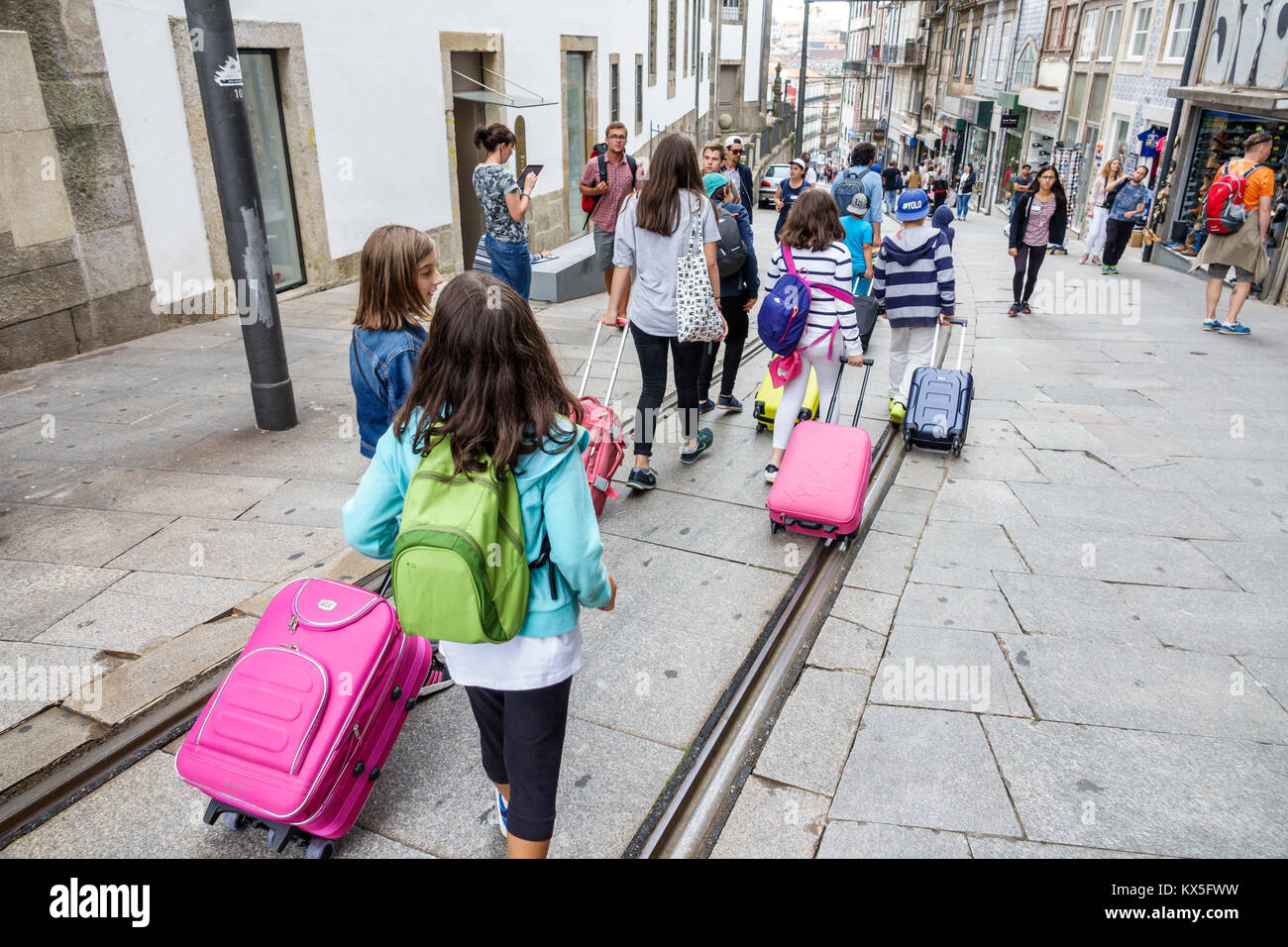 Porto Portugal, centre historique, familles parents parents enfants enfants, hispanique Latino hispanique Latino Latins Latinos, fille Banque D'Images