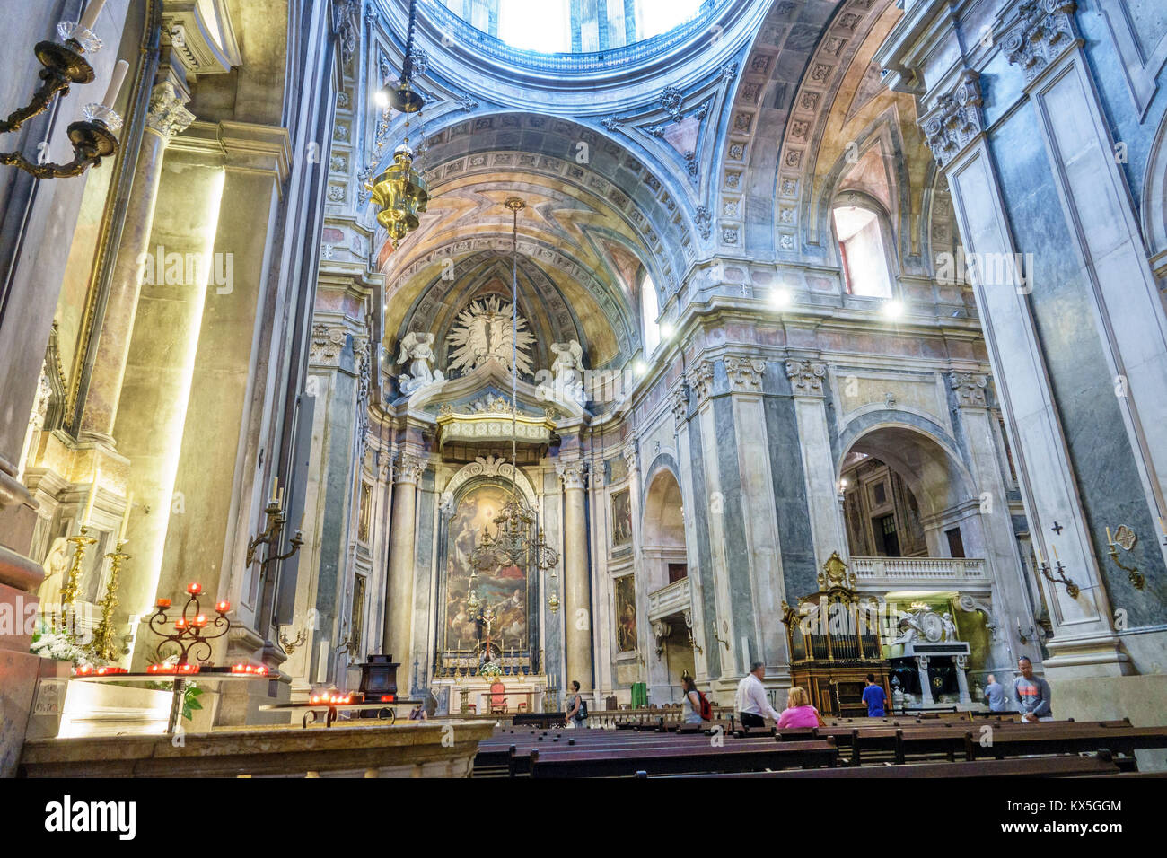 Lisbonne Portugal,Lapa,Basilica da Estrela,do Sagrado Coracao de Jesus,Couvent du coeur le plus sacré de Jésus,Catholique,Cathédrale,Baroque,néoclassique Banque D'Images