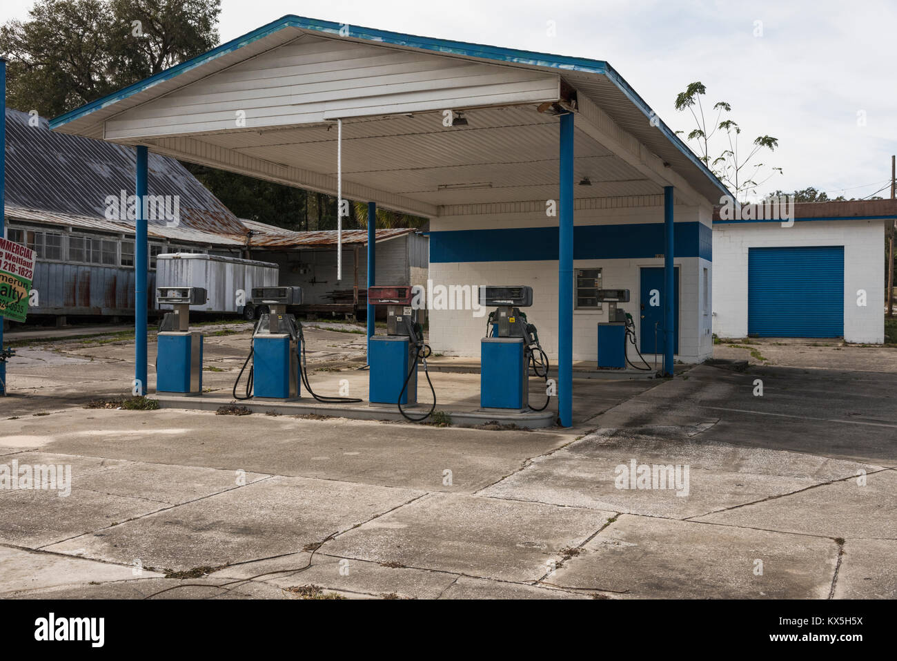 Vieille Station d'essence située à Micanopy, Floride USA Banque D'Images