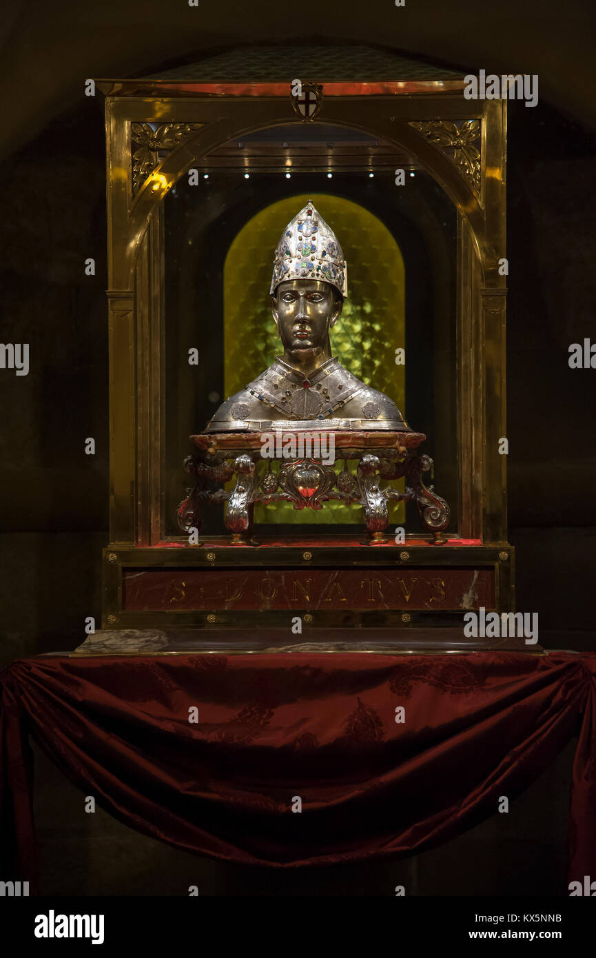 Reliquiary buste de Saint Donatus romane de Chiesa di Santa Maria della Pieve dans centre historique d'Arezzo, Toscane, Italie. 5 août 2016 © Wojciec Banque D'Images