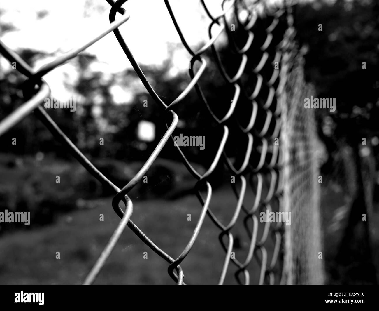 Clôture de la chaîne en noir et blanc close up Banque D'Images