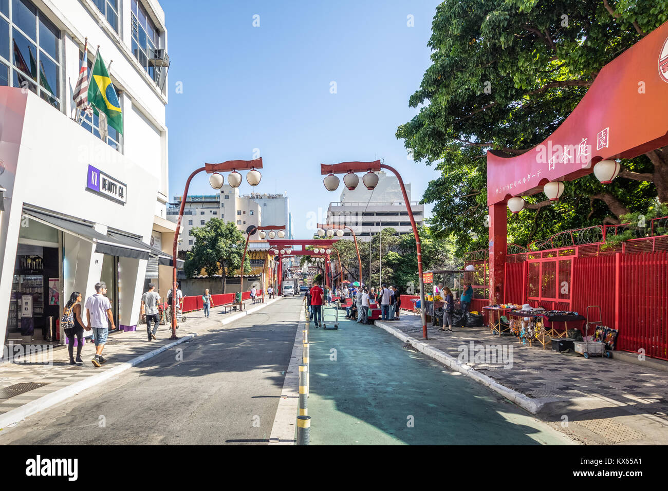 L'Avenue Liberdade Liberdade au quartier japonais - São Paulo, Brésil Banque D'Images