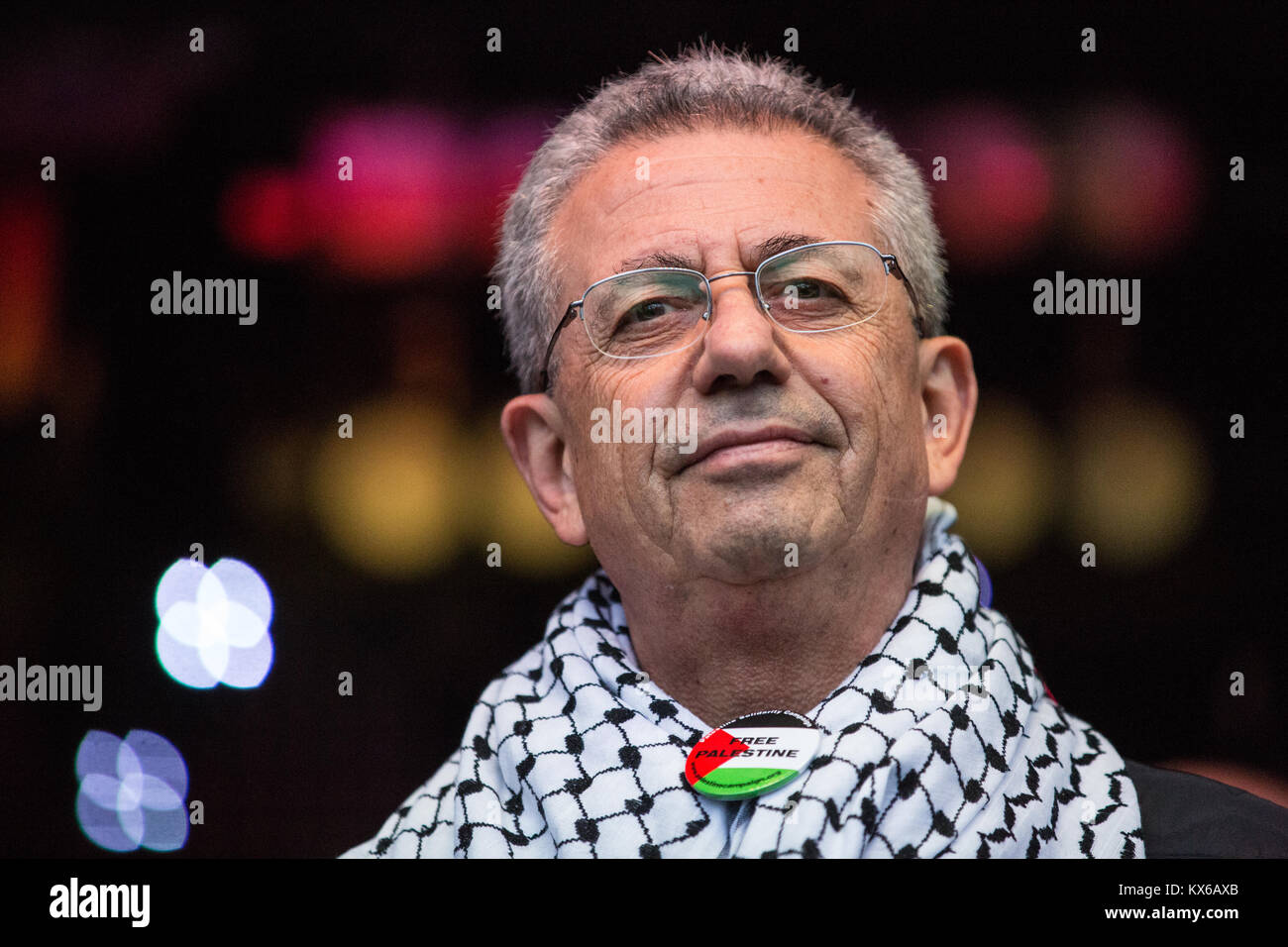 Londres, Royaume-Uni. 4 novembre, 2017. Le Dr Mustafa Barghouti, homme politique palestinien et Secrétaire général de l'Initiative nationale palestinienne, l'adresse c Banque D'Images