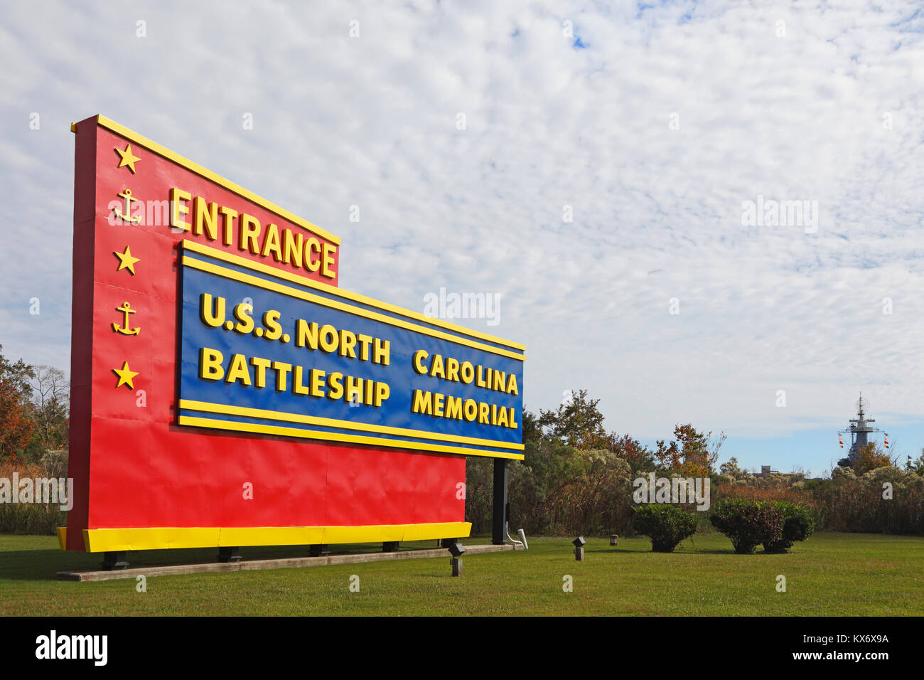 Caroline du navire U.S.S Bataille Memorial panneau d'entrée, Wilmington, Caroline du Nord. Banque D'Images