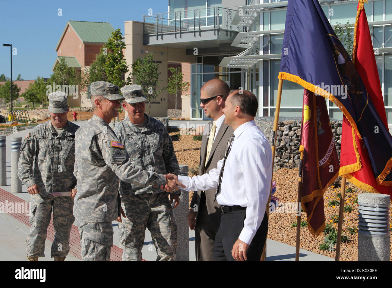 Institut régional de formation 640th, situé sur Camp Williams, a mené une inauguration du nouveau bâtiment de la Phase II TASS du 9 juin. Banque D'Images