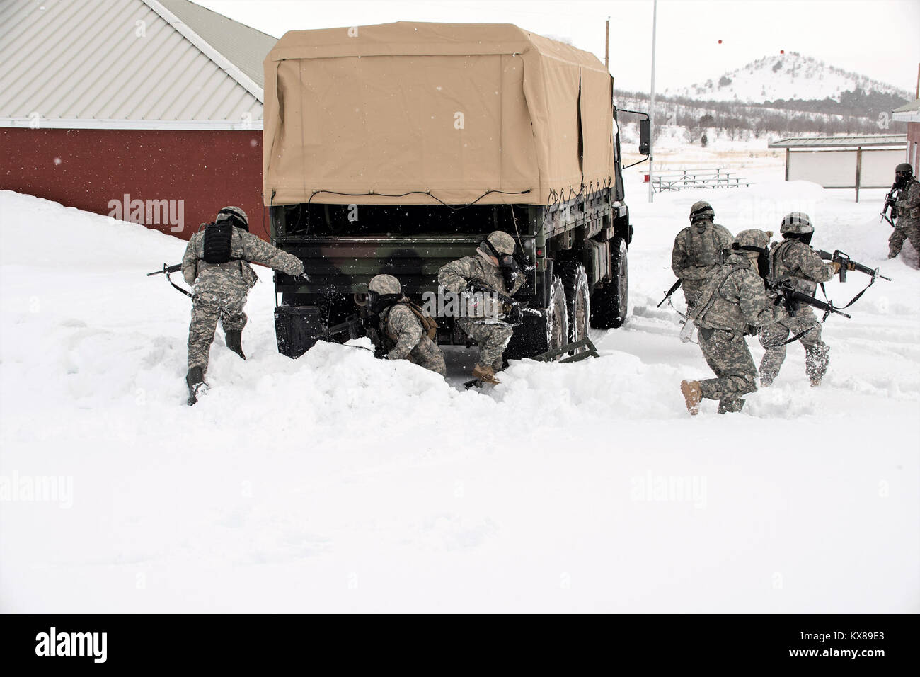 Plus de 150 étudiants sont venus d'un camp à William député il combat à travers les cours de formation sur le terrain agressif qui est fourni par le 640th RTI au Camp Williams, Utah le 24 janvier 2017. Banque D'Images