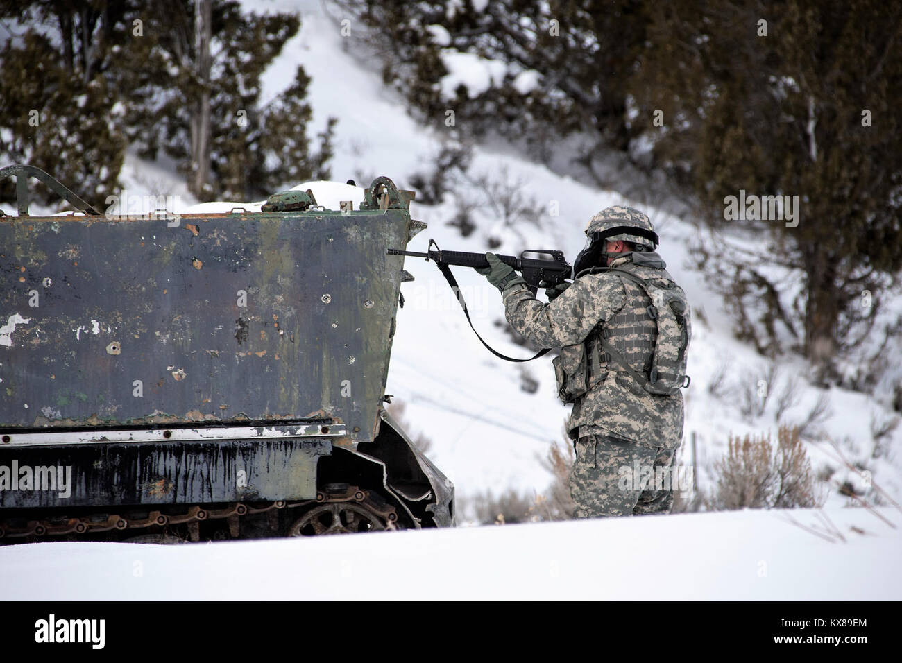 Plus de 150 étudiants sont venus d'un camp à William député il combat à travers les cours de formation sur le terrain agressif qui est fourni par le 640th RTI au Camp Williams, Utah le 24 janvier 2017. Banque D'Images