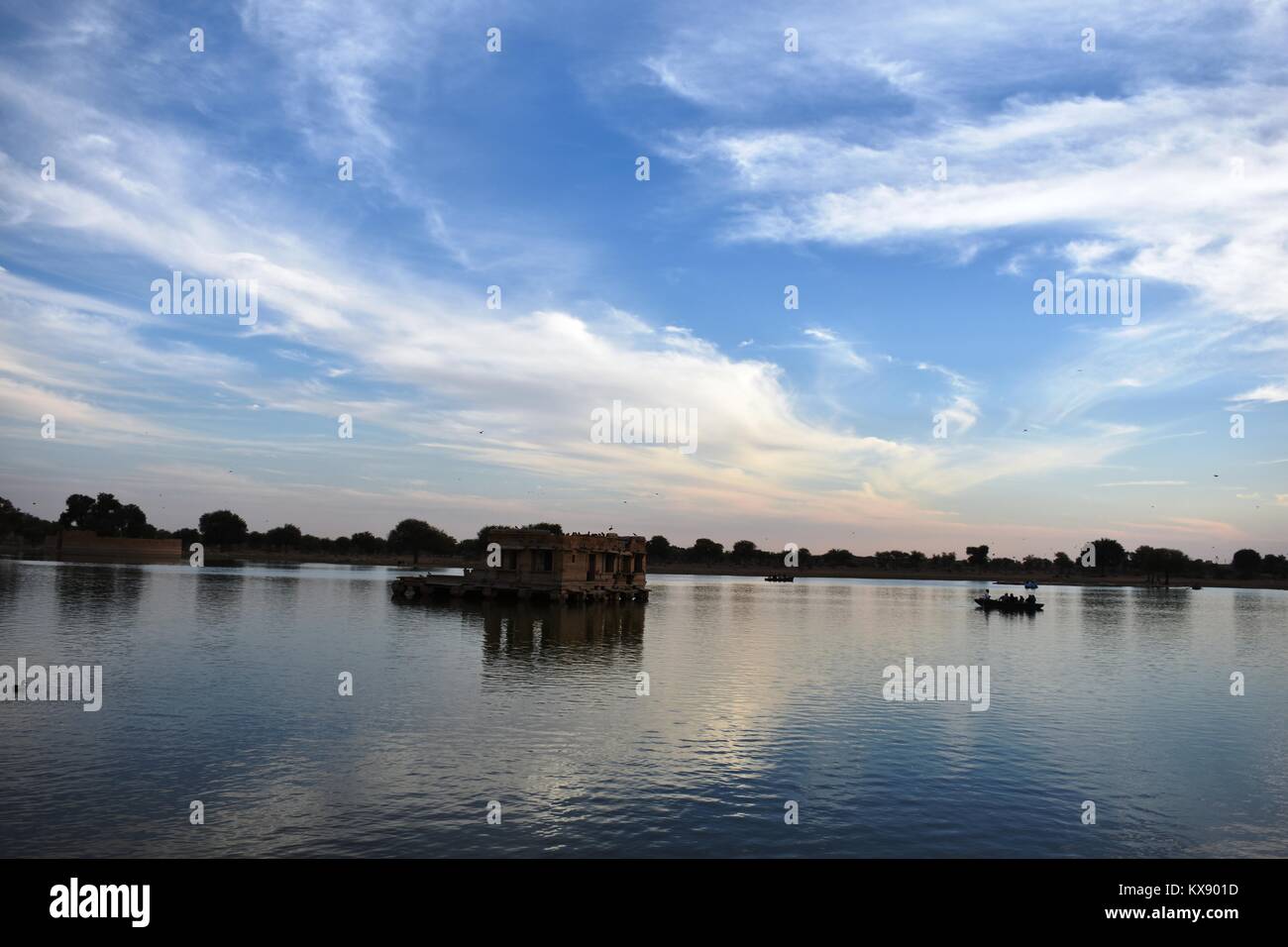 Monument historique de gadisar lake jaisalmer rajasthan inde Banque D'Images