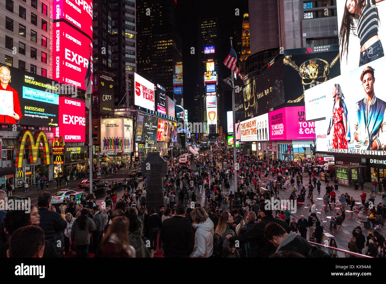 Les gens à Times Square, NEW YORK Banque D'Images