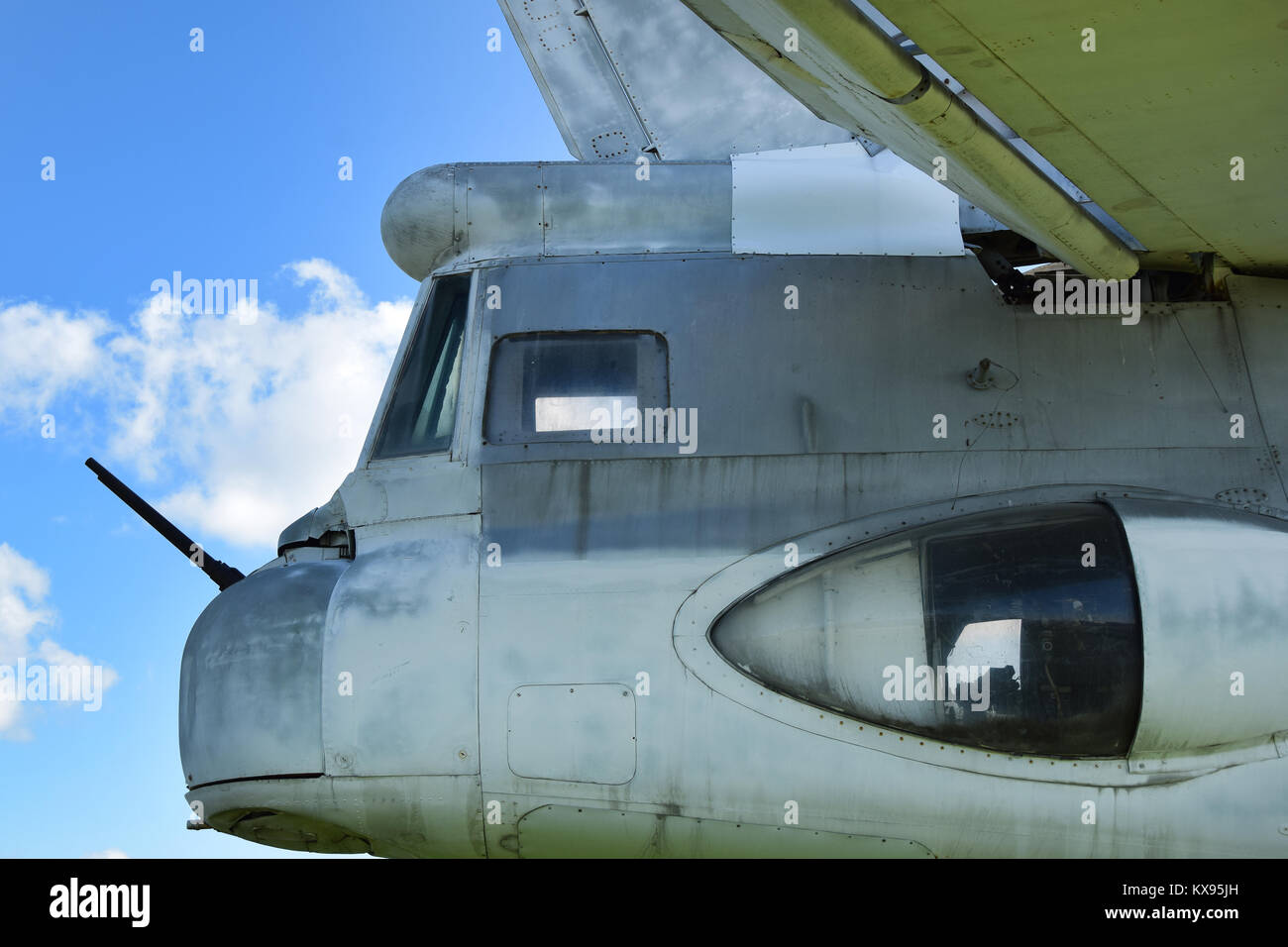 Un bombardier Tupolev Tu-16 sur l'affichage dans le musée de la technique de Togliatti, oblast de Samara. Banque D'Images