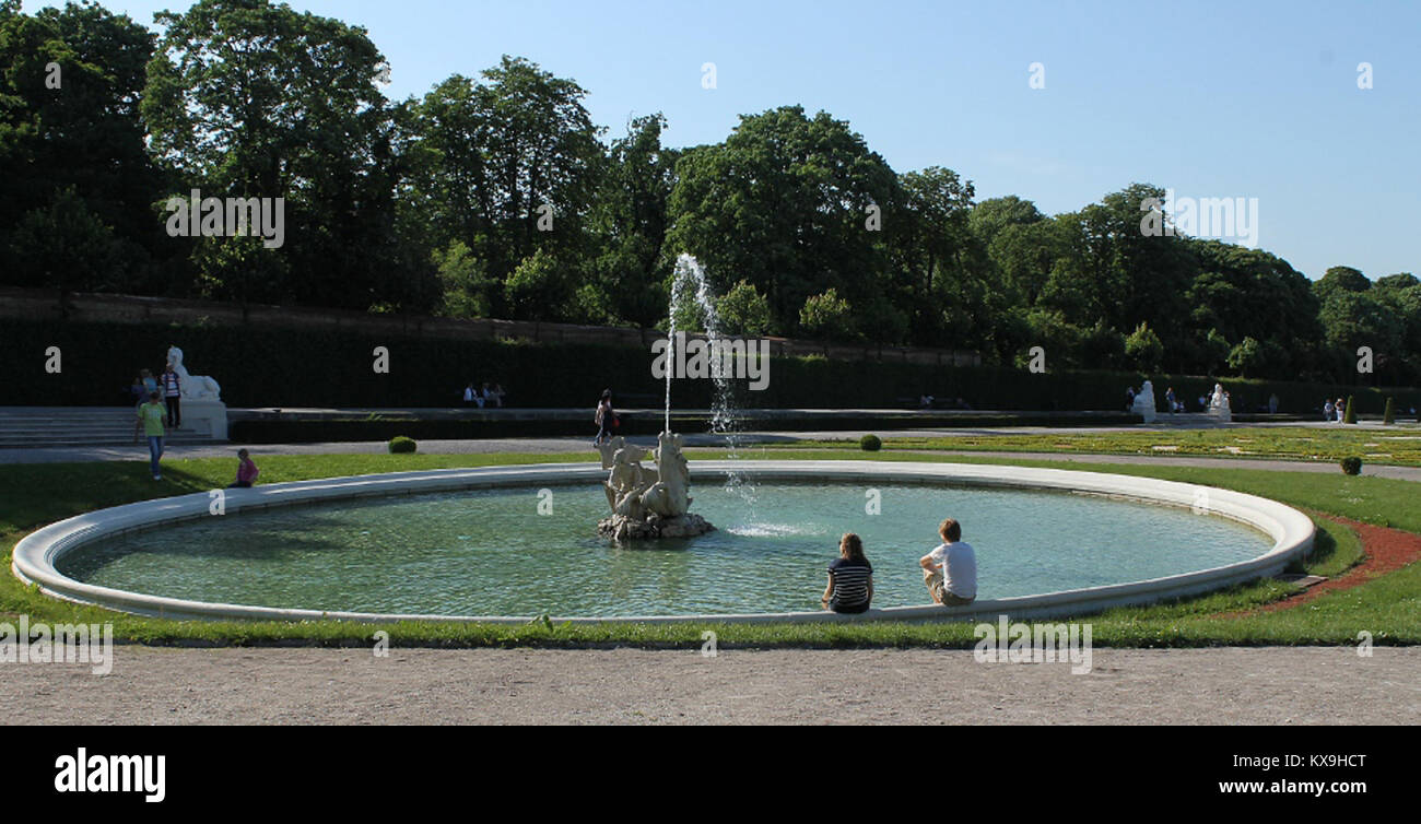 Référence au composant de code HTML '2e2f8bf9', utilisé dans le développement web pour structurer et formater le contenu numérique. Banque D'Images