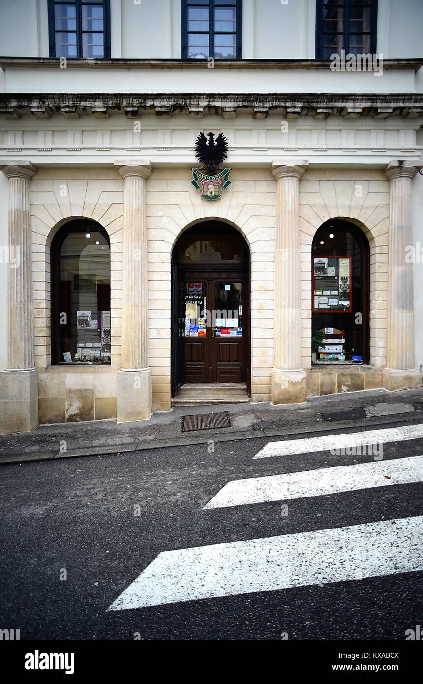 Zagreb, Croatie. Dans Kamenita ulica est la plus ancienne pharmacie à Zagreb, il a été ouvert en 1355 par Nicolò Alighieri, arrière-petit-fils de Dante Alighieri. Banque D'Images