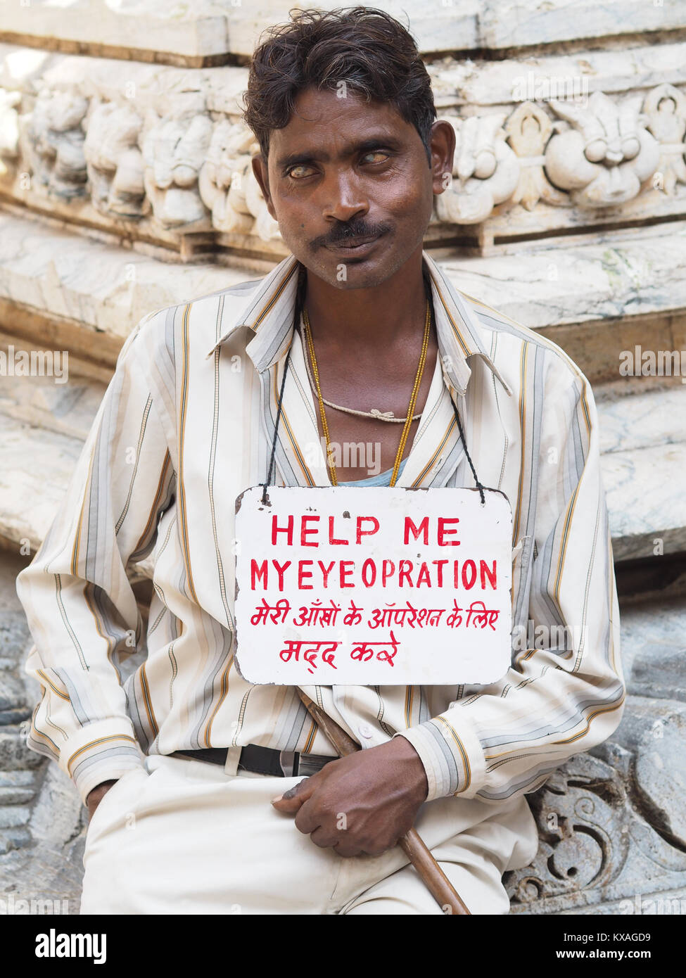 Aveugle à la mendicité pour une chirurgie oculaire,Udaipur,Rajasthan, Inde Banque D'Images
