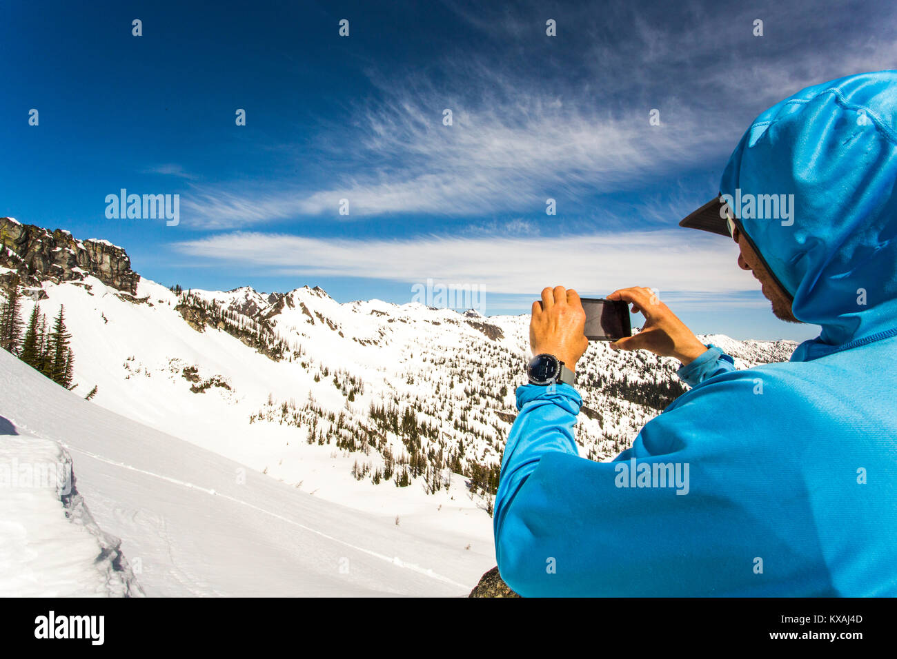 Man taking photo smartphone de colline, Leavenworth, Kansas, USA Banque D'Images