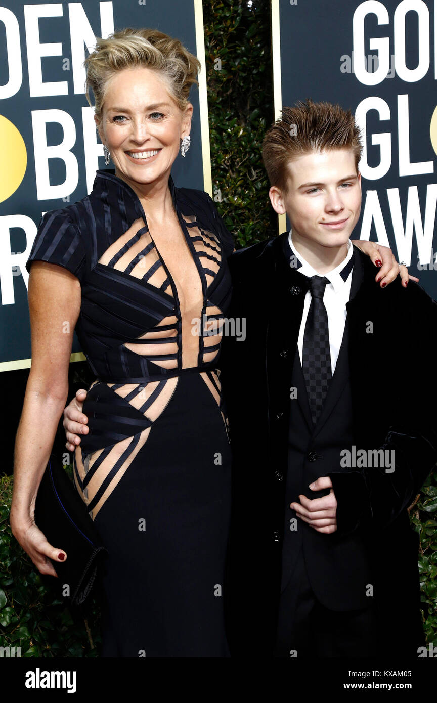 Sharon Stone et son fils Roan Joseph Bronstein assister à la 75e Assemblée Golden Globe Awards tenue à l'hôtel Beverly Hilton le 7 janvier 2018 à Beverly Hills, Californie. Banque D'Images