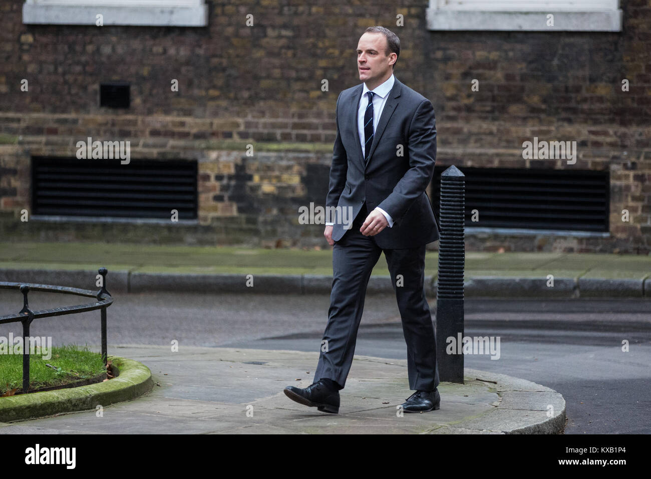 Londres, Royaume-Uni. 9 janvier, 2018. Dominic Raab MP arrive au 10 Downing Street pendant le remaniement des ministres subalternes par premier ministre Theresa May. Il a été nommé ministre d'État au logement Crédit : Mark Kerrison/Alamy Live News Banque D'Images