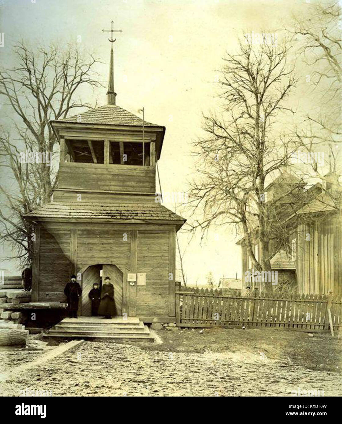 L'église Nicolas à Smalavičy, Biélorussie, construite en 1900, est un exemple de l'architecture orthodoxe orientale. L'église est un site culturel et religieux clé de la région, représentant le patrimoine religieux de la région et sa longue histoire de pratiques orthodoxes orientales. Banque D'Images