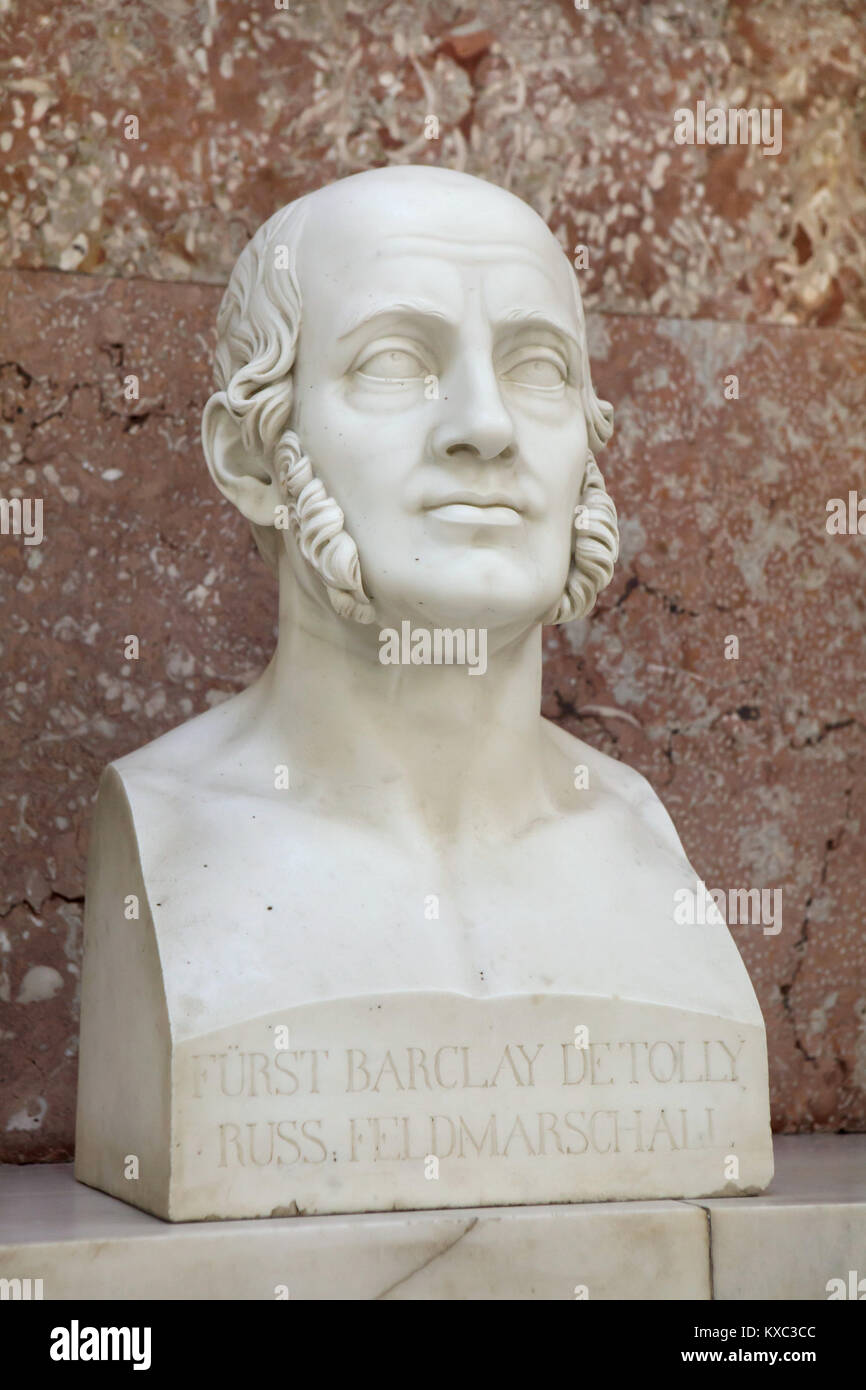 Le Maréchal russe Michael Andreas Barclay de Tolly. Buste en marbre par le sculpteur allemand Max von Widnmann (1841) sur l'affichage dans le hall de gloire dans le mémorial Walhalla près de Ratisbonne en Bavière, Allemagne. Banque D'Images