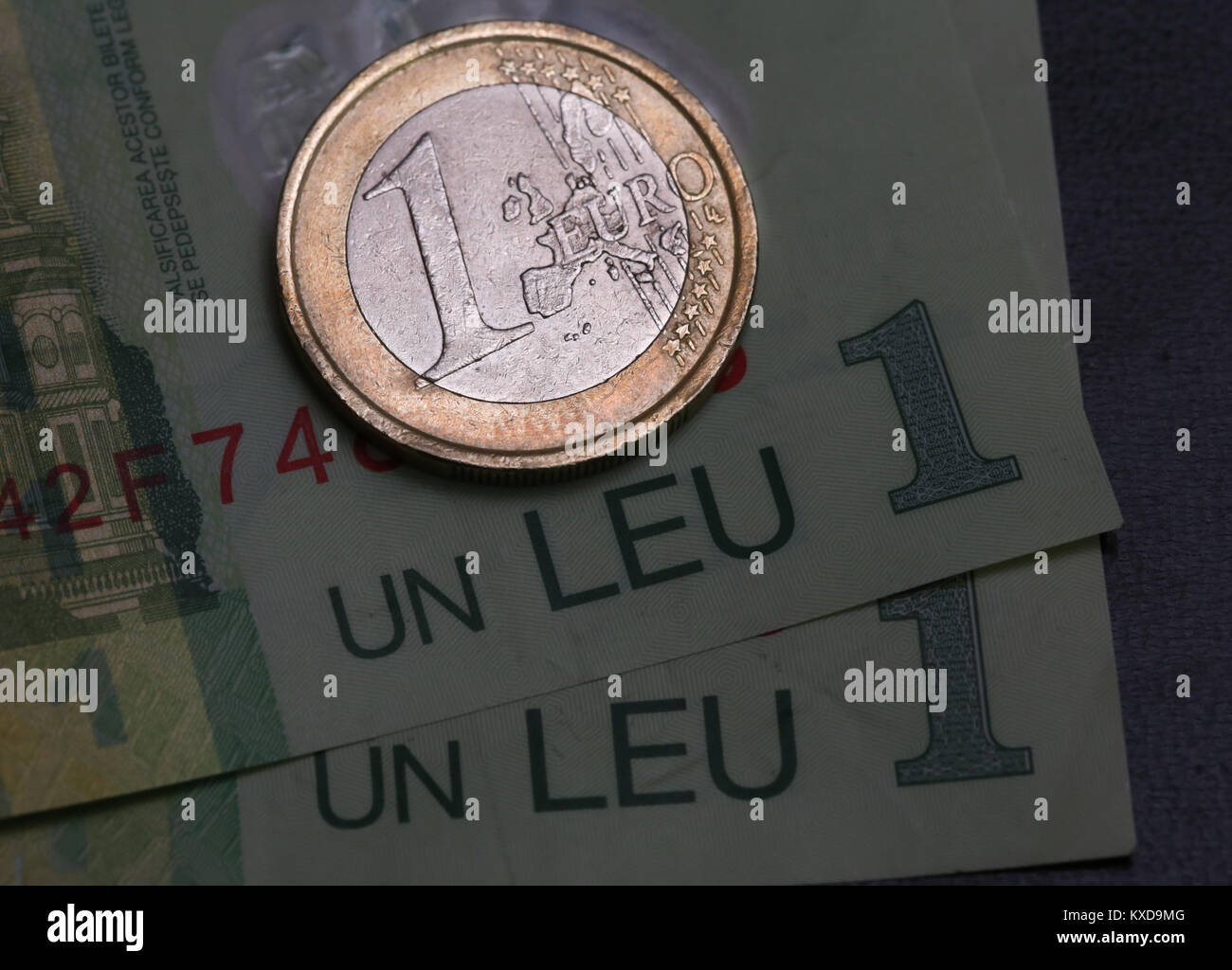 Pièce de 1 euro sur 1 projets de RON Leu Banque D'Images