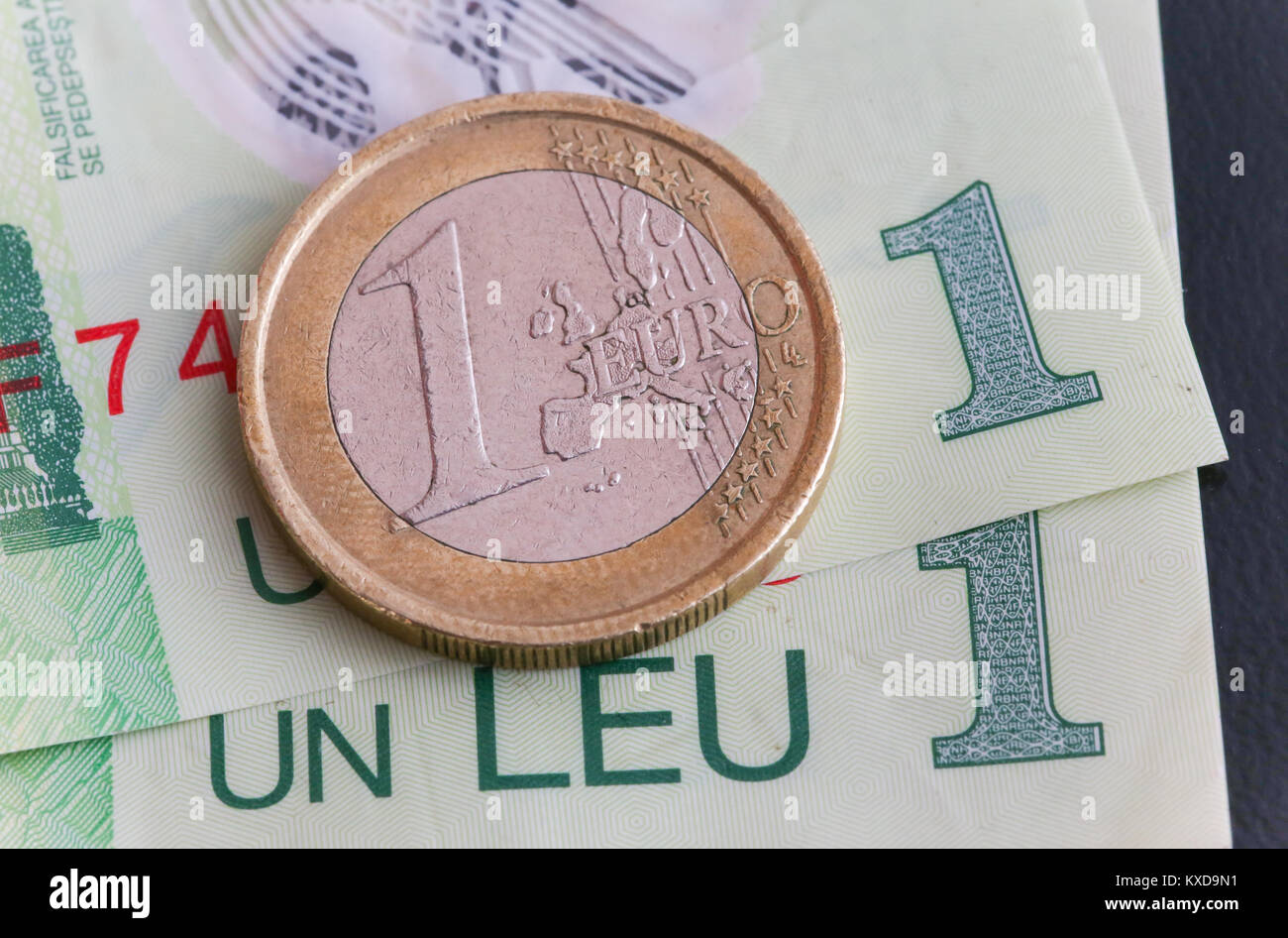 Pièce de 1 euro sur 1 projets de RON Leu Banque D'Images