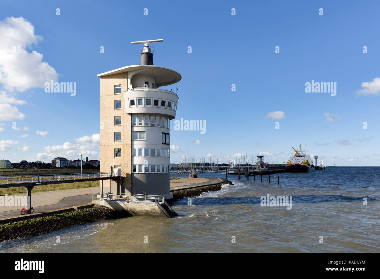 La tour radar dans l'estuaire de l'Elbe, Cuxhaven, Basse-Saxe, Allemagne Banque D'Images