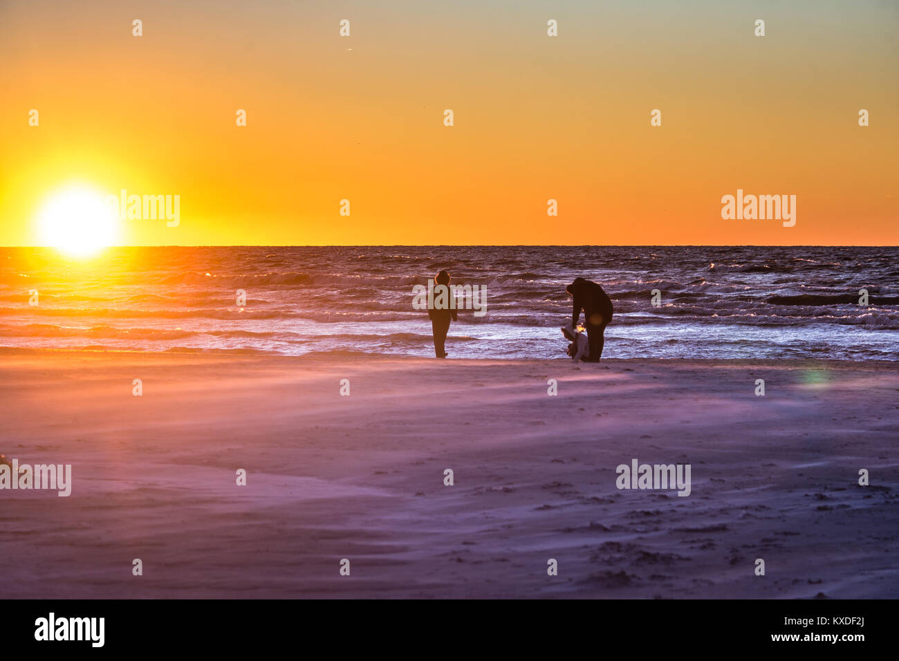 Passe Une Bonne Soirée En Anglais Soirée agréable Banque de photographies et d'images à haute résolution -  Alamy