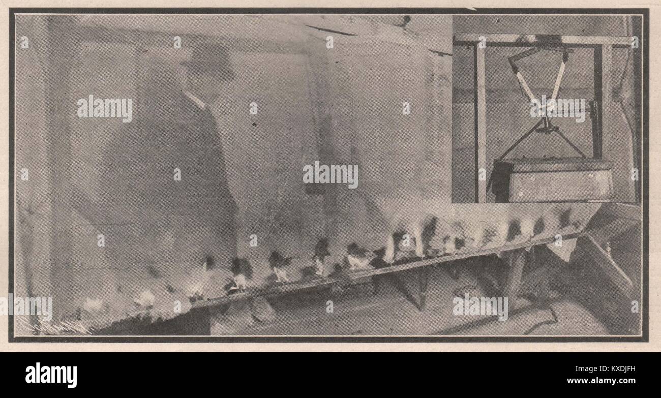 Soumettre un morceau de gaze pour dix minutes de test de flamme Banque D'Images