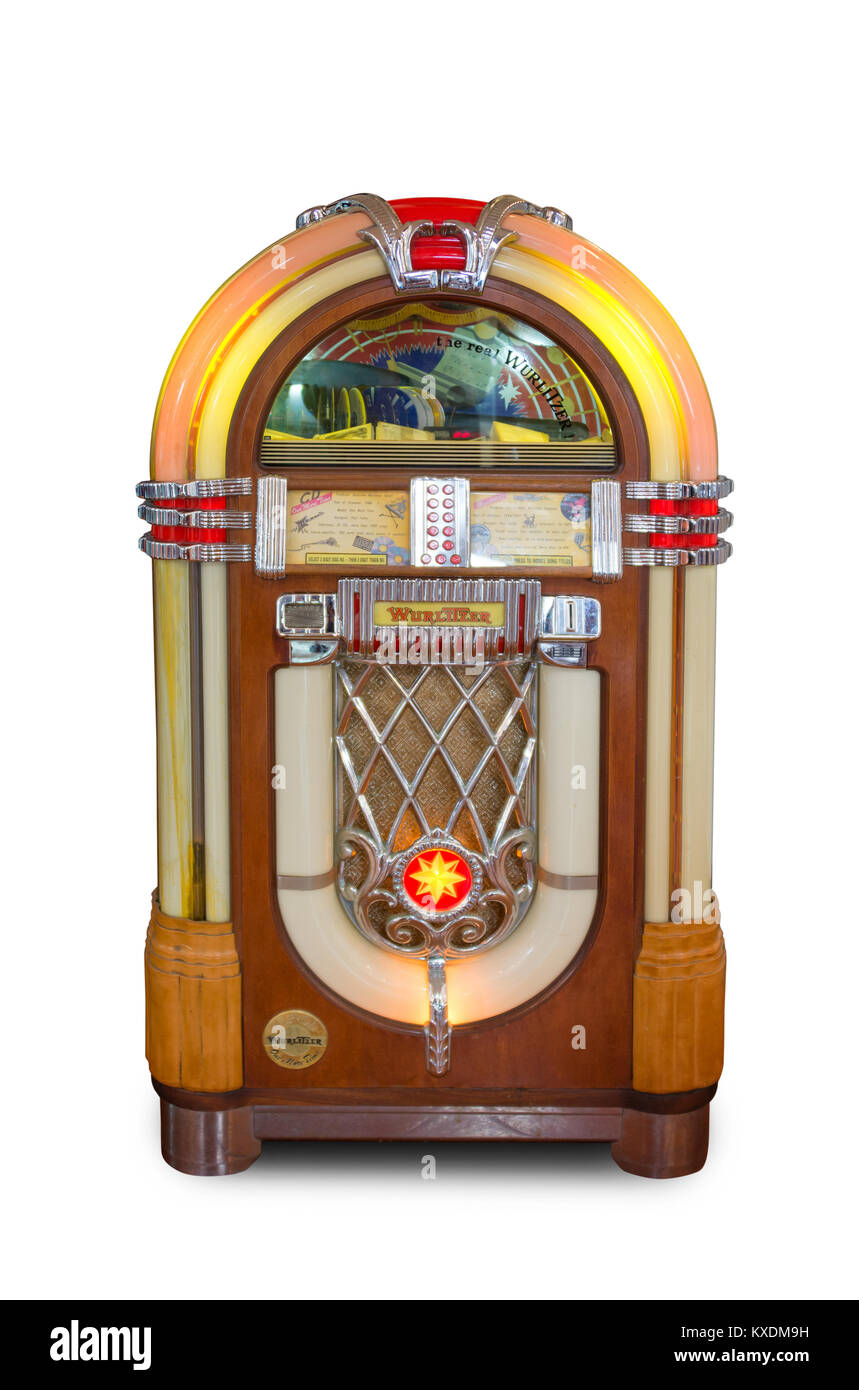 La HAVANE , CUBA - Avril 17 : du vrai vintage Wurlizer, juke box retro music player isolé sur fond blanc Banque D'Images