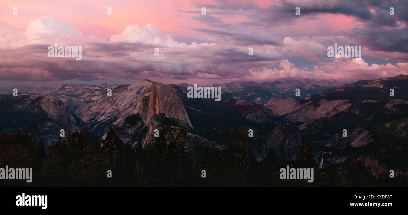 Alpenglow de Sentinel Dome, Yosemite Banque D'Images