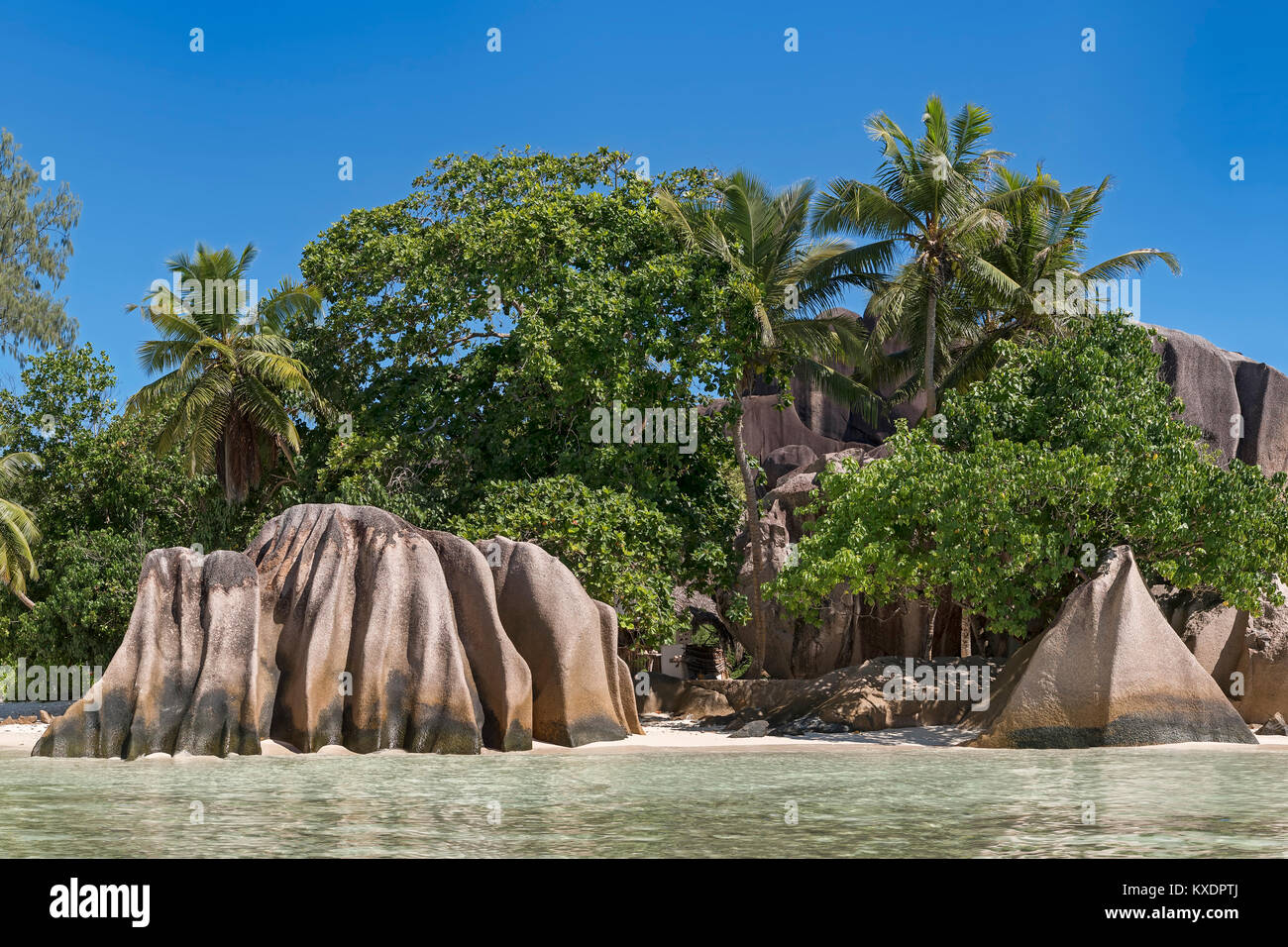 Les roches de granit sur la plage Anse Source d'argent, La Digue, Seychelles Banque D'Images