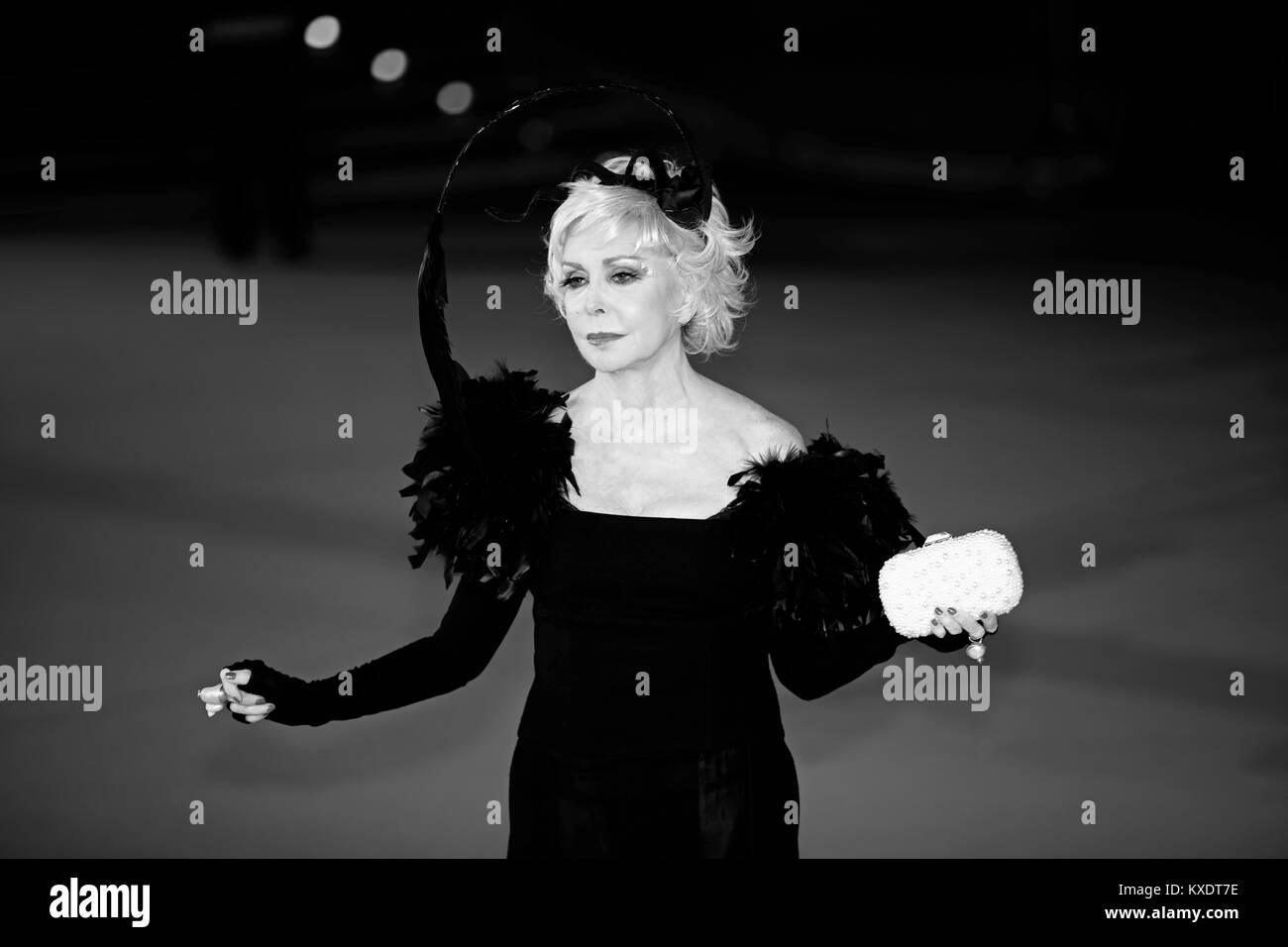 Rome, Italie - 26 octobre 2017 : Marina Ripa di Meana promenades un tapis rouge pour vos ennemis au cours du 12e Festival du Film de Rome à l'Auditorium Parco della Musica. Banque D'Images