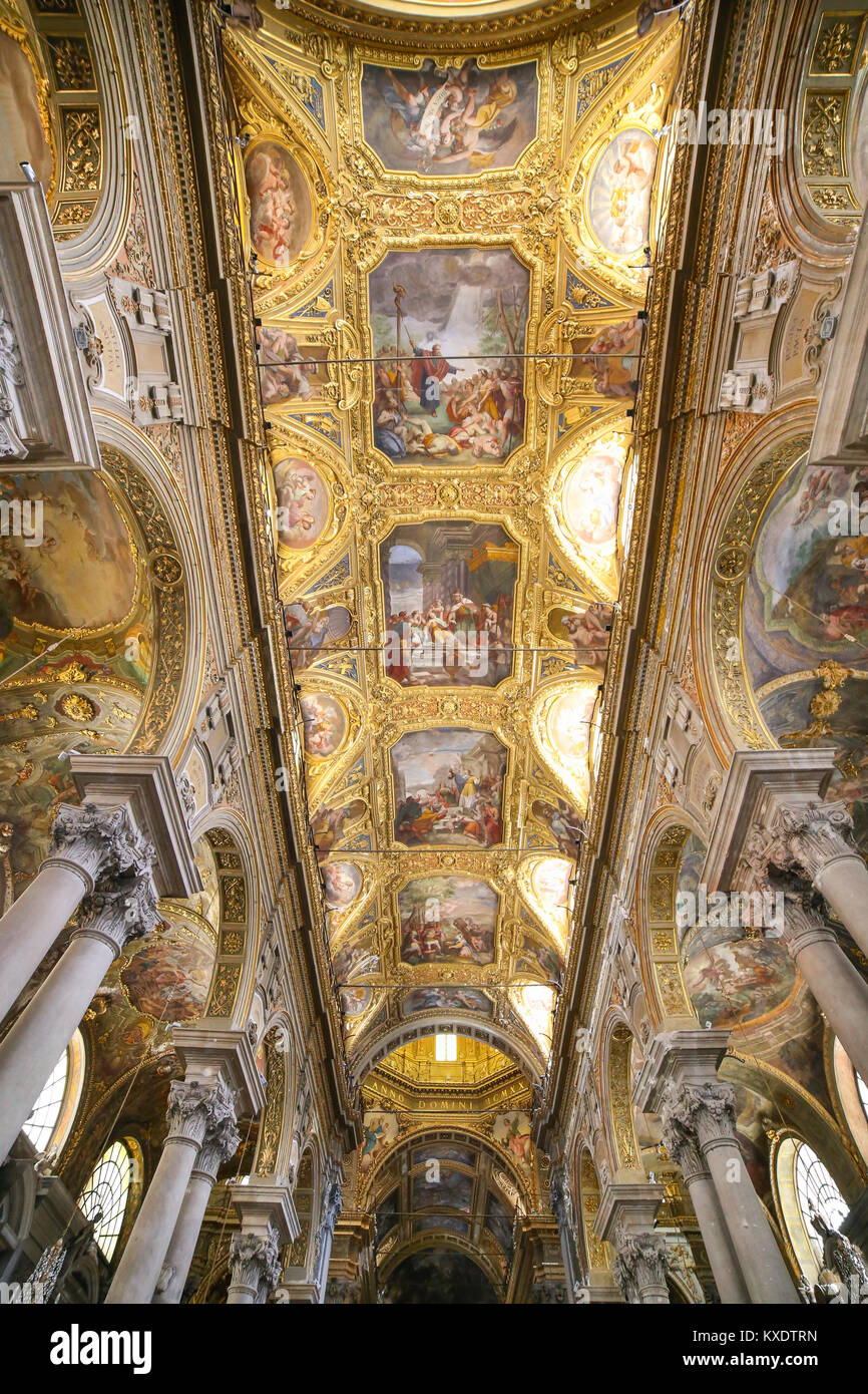 Gênes, Italie - Dome et plafond de l'église Baroque de Santa Maria delle Vigne Banque D'Images