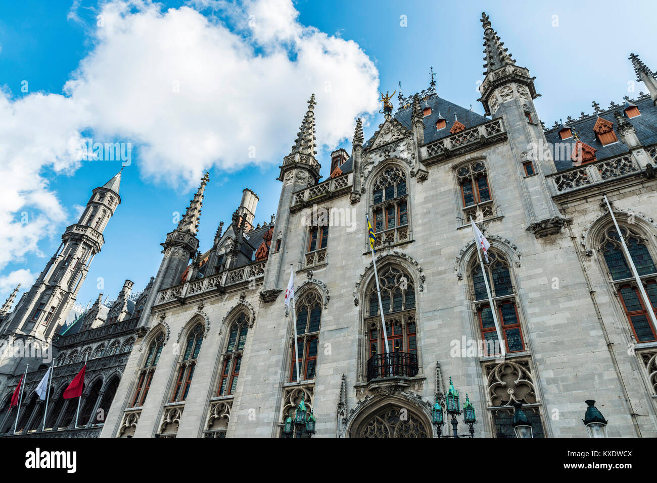 Façade du Provinciaal Hof (Province) de la Cour, sur la place du marché de Bruges en Belgique Banque D'Images