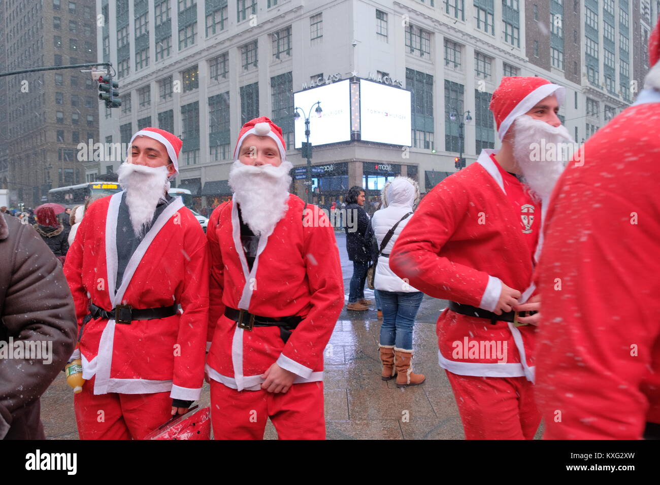 2017 Santa Con sur 34th street comprend : Santa Con Où : New York City, New York, United States Quand : 09 Déc 2017 TNYF/WENN.com Crédit : Banque D'Images