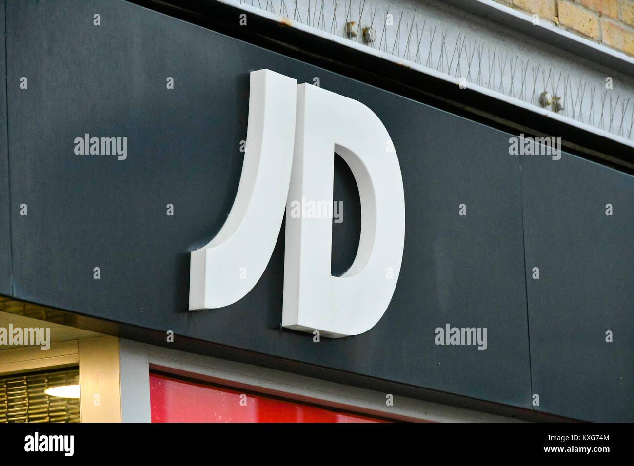 Weymouth, Dorset, UK. 9e janvier 2018. Shopfront JD sign in Weymouth, Dorset. Crédit photo : Graham Hunt/Alamy Live News. Banque D'Images