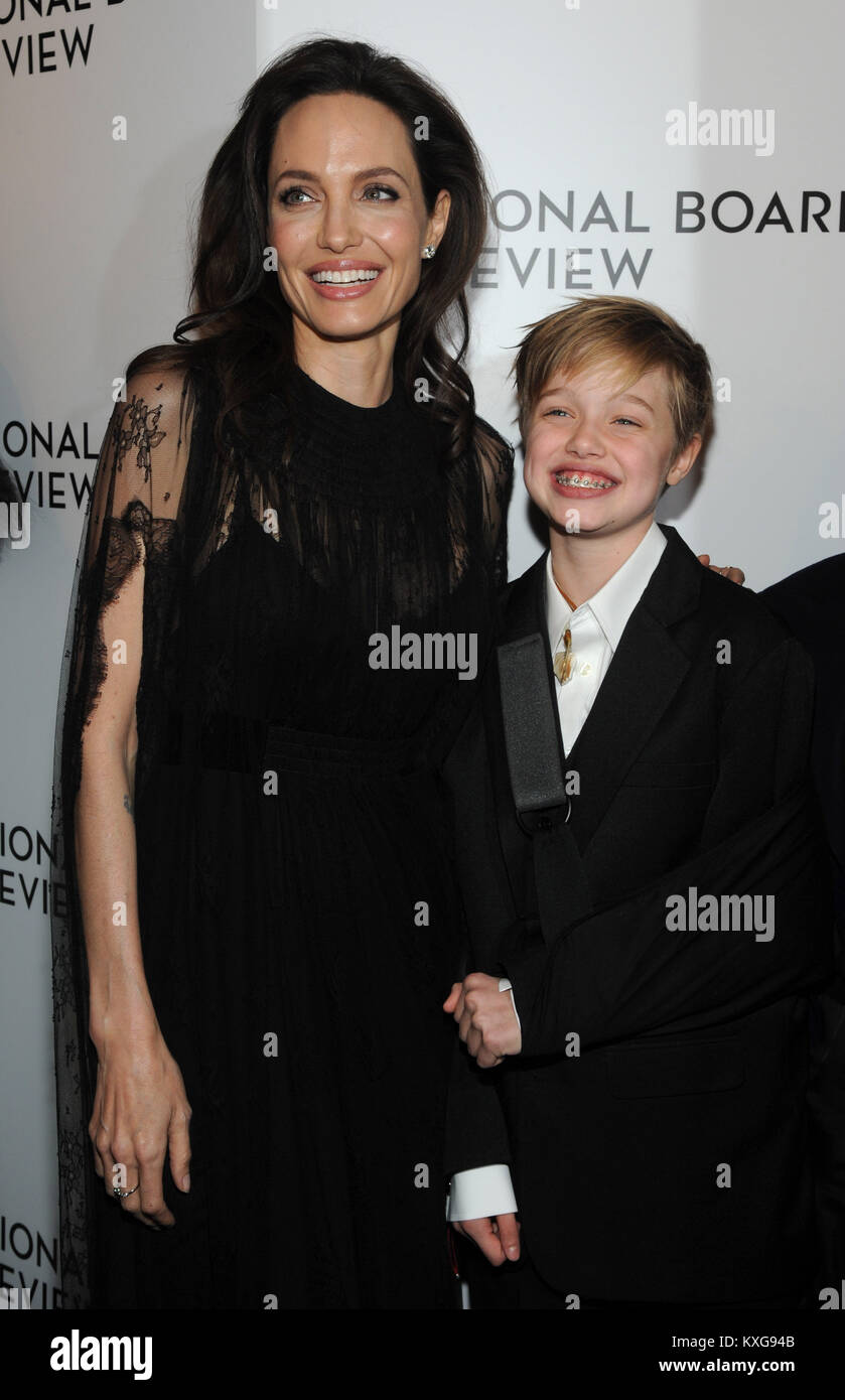 New York, NY, USA. 09Th Jan, 2018. Angelina Jolie, Shiloh Jolie-Pitt, assiste à la 2018 National Board of Review Awards Gala au Cipriani 42nd Street le 9 janvier 2018 à New York. Crédit : John Palmer/media/Alamy Punch Live News Banque D'Images