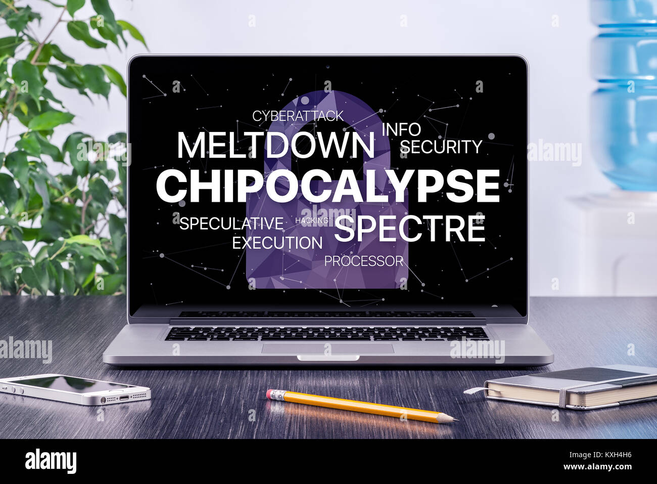 Concept Chipocalypse avec meltdown et spectre menace sur l'écran du portable dans l'espace de bureau. Banque D'Images