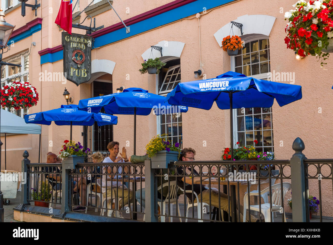 Café en plein air à Victoria connu comme la ville jardin de l'île de Vancouver en Colombie-Britannique, Canada Banque D'Images