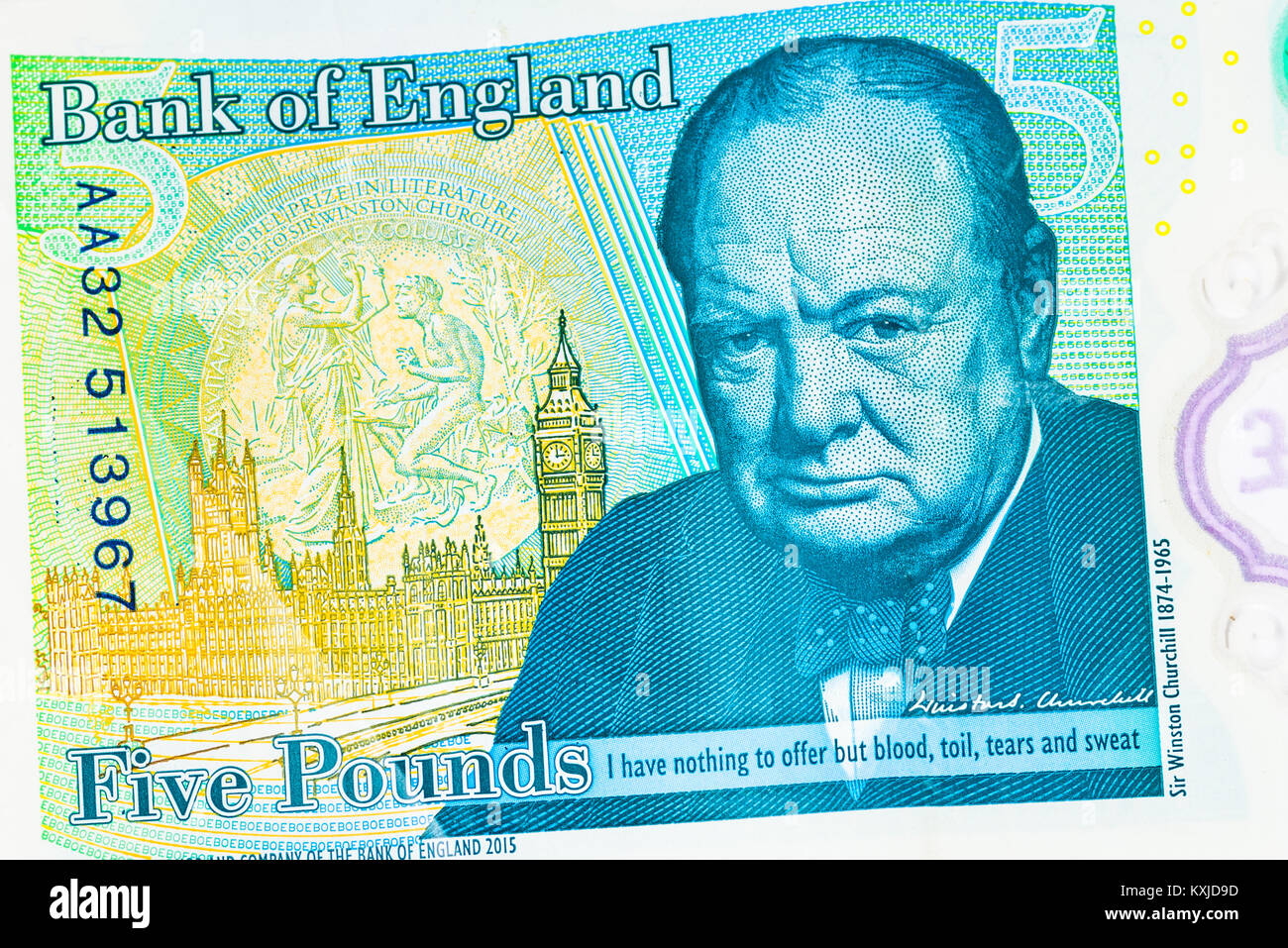 La nouvelle note cinq livres avec Winston Churchill, isolé sur fond blanc. Banque D'Images