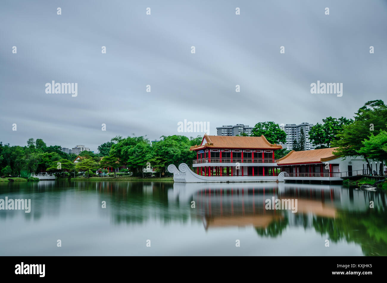 Belle vue de bateau maison à Singapour le jardin chinois, un parc public dans l'Est de Jurong, à Singapour. Conçu par un architecte de Taiwan" Banque D'Images