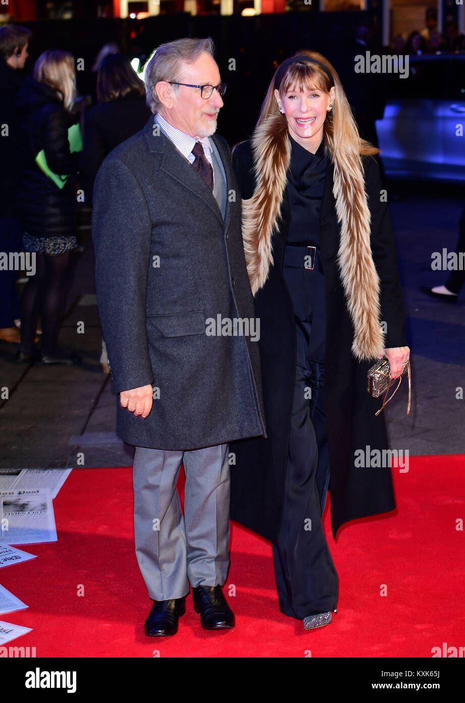 Steven Spielberg et sa femme Kate Capshaw assistant à l'après première Européenne à l'Odeon Leicester Square, Londres. Banque D'Images