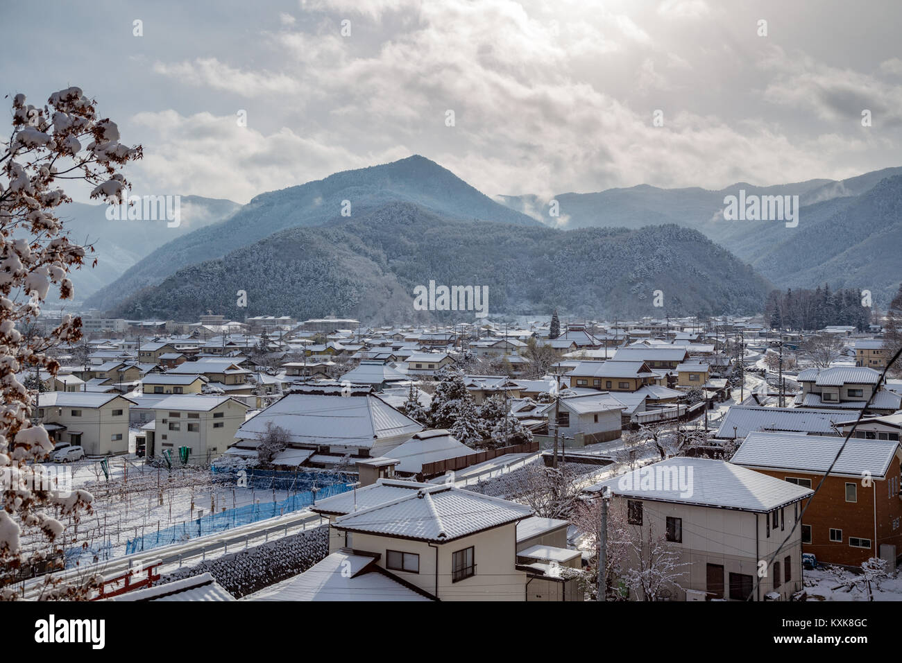 En regardant la Matsushiro ward, Nagano. Historiquement, Matsushiro fut le siège de l'clan Sanada, et beaucoup des anciens bâtiments de l'époque Banque D'Images