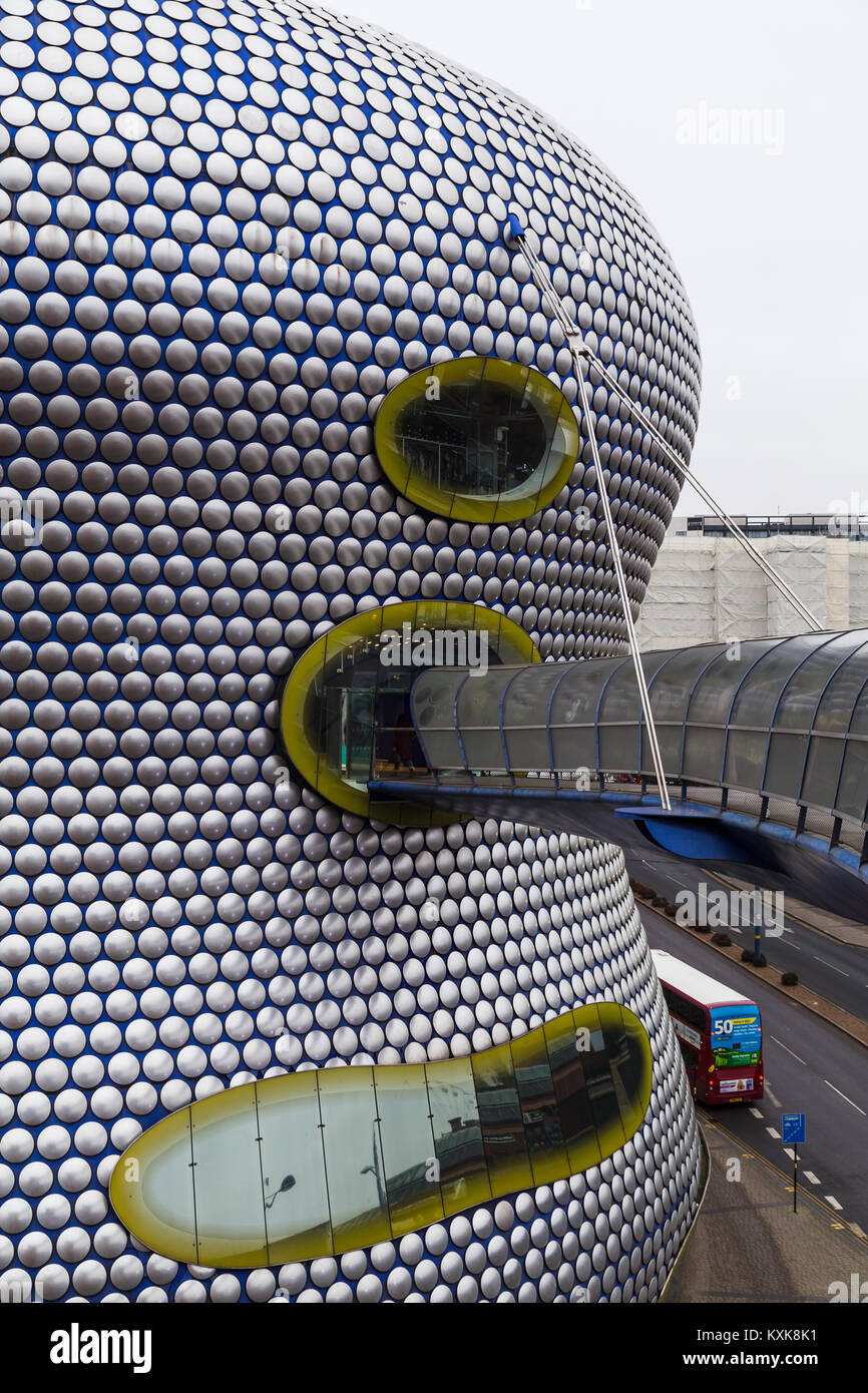 L'emblématique Selfridges bâtiment au cœur du centre-ville de Birmingham. Le bâtiment, qui fait partie du Bullring shopping centre a été achevé en 2 Banque D'Images