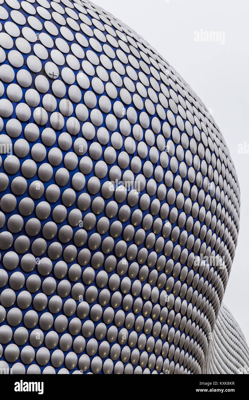 L'emblématique Selfridges bâtiment au cœur du centre-ville de Birmingham. Le bâtiment, qui fait partie du Bullring shopping centre a été achevé en 2 Banque D'Images