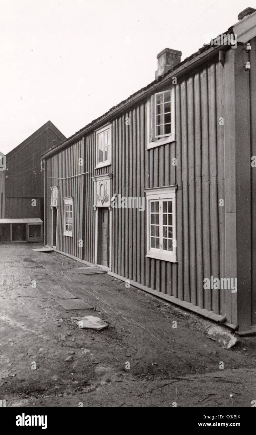 Photographie de Bakaunet (Bakkaunet) à Sør-Trøndelag, Norvège, mettant en évidence l'architecture rurale traditionnelle norvégienne et les caractéristiques du paysage. Banque D'Images