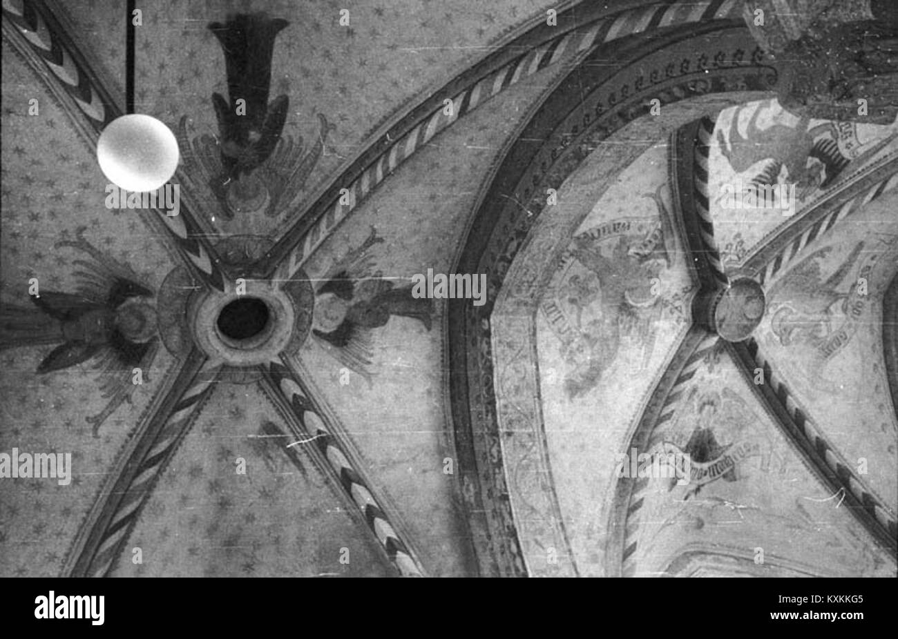 Image historique montrant Büren an der Aare, une municipalité du canton de Berne, en Suisse, située le long de l'Aar, documentant l'architecture de la ville et l'environnement bâti du district de Seeland. Banque D'Images