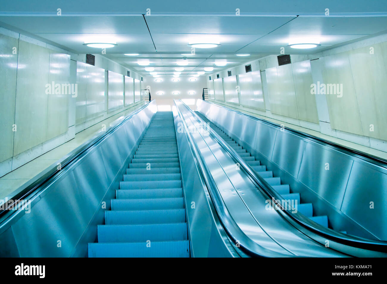 Intérieur moderne avec escalator. Banque D'Images